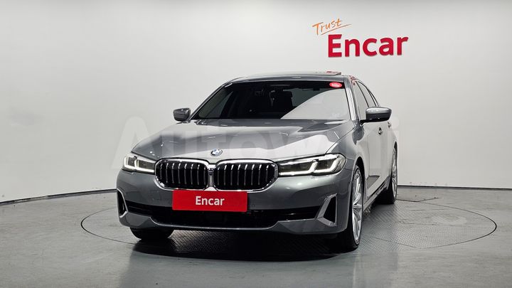 BMW 5 Series 2023 — 3