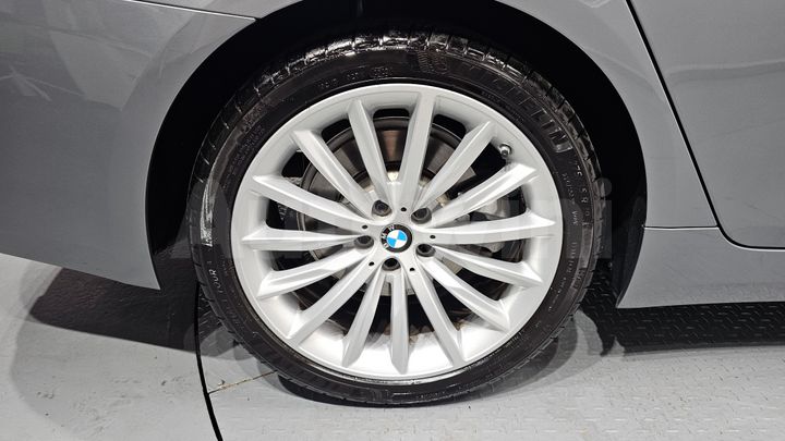 BMW 5 Series 2023 — 5