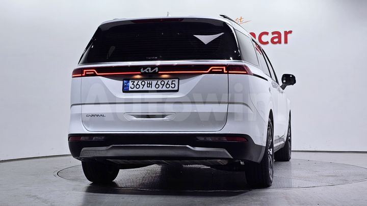 Kia Carnival 2023 — 4