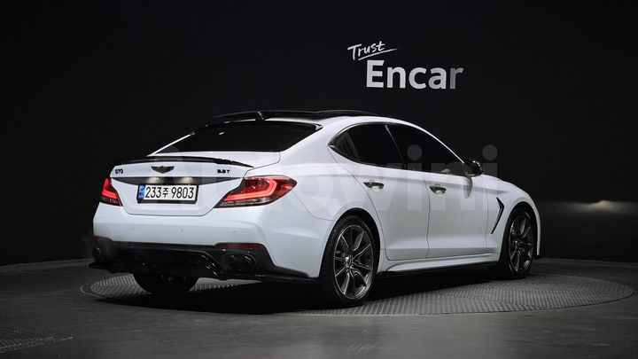 Genesis G70 2018 — 2