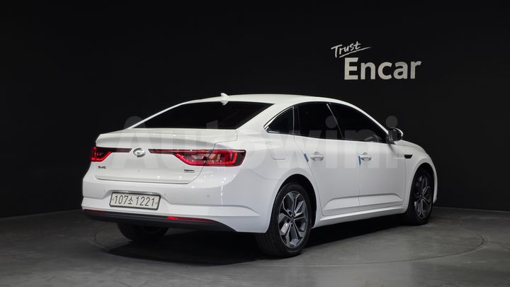 Renault SM6 2019 — 2