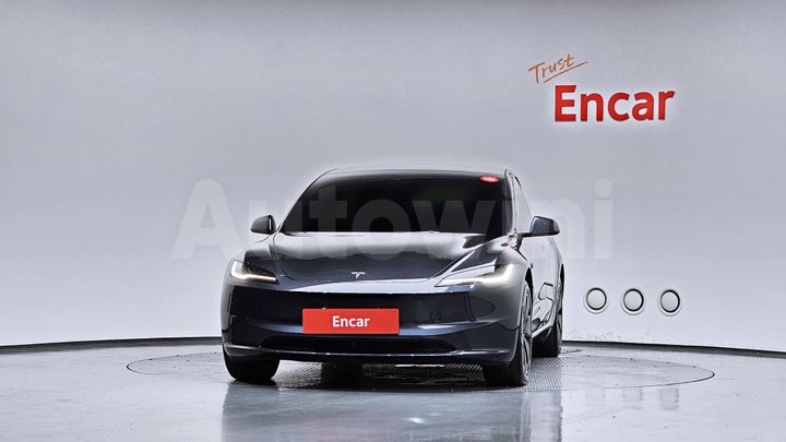 Tesla Model 3 2024 — 3