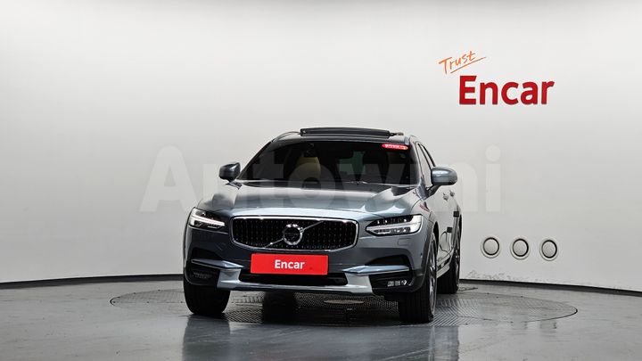 Volvo V90