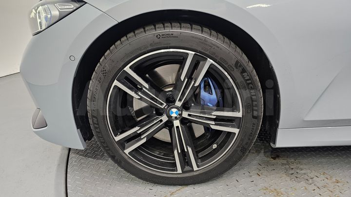 BMW 3 Series 2026 — 5