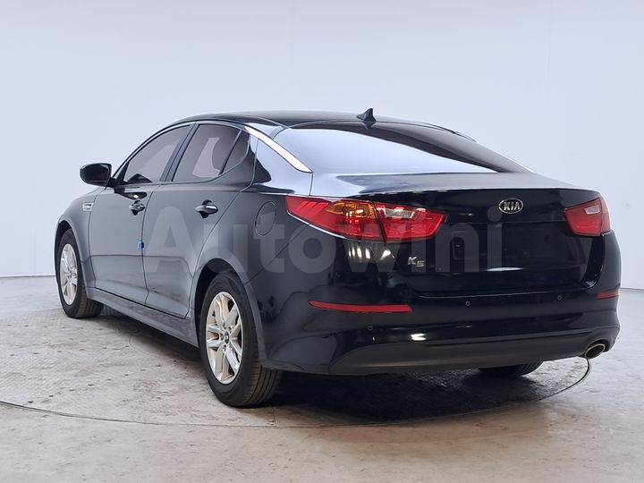 Kia K5 2015 KNAGL419BFA586188 — 4