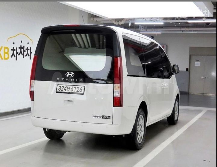 Hyundai Staria 2025 — 4