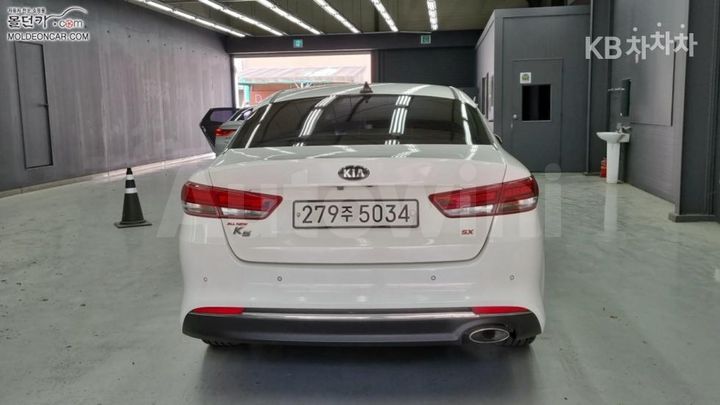 Kia K5 2016 KNAGT411BGA018014 — 4