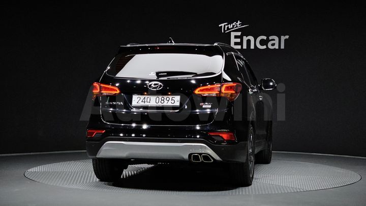 Hyundai SantaFe 2016 — 4
