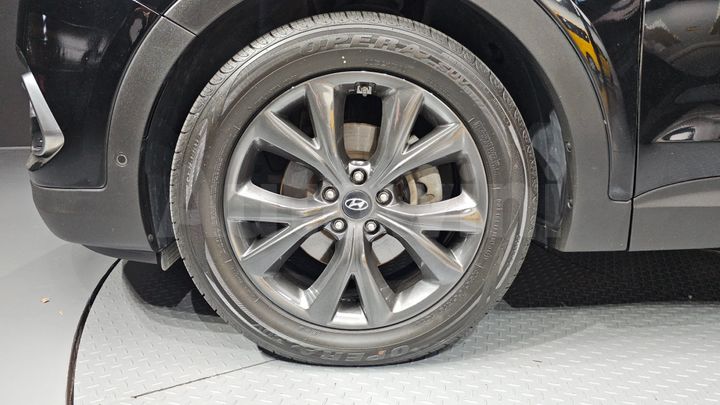 Hyundai SantaFe 2016 — 5