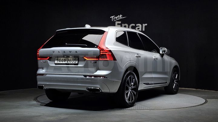 Volvo XC60 2020 — 2