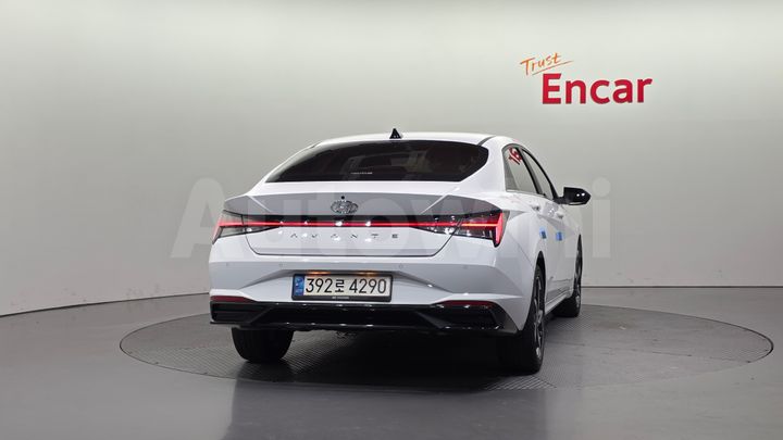 Hyundai Avante 2022 — 4