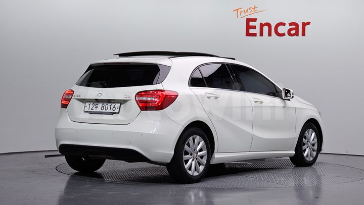 Mercedes-Benz A Class 2015 — 2