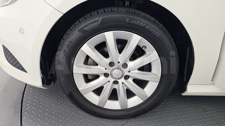 Mercedes-Benz A Class 2015 — 5
