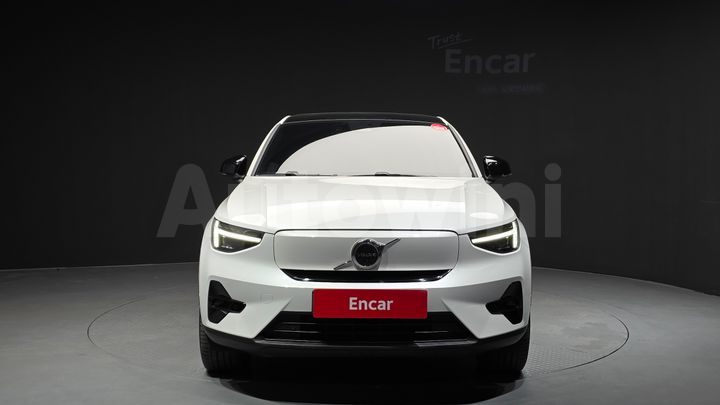 Volvo C40 2023 — 3