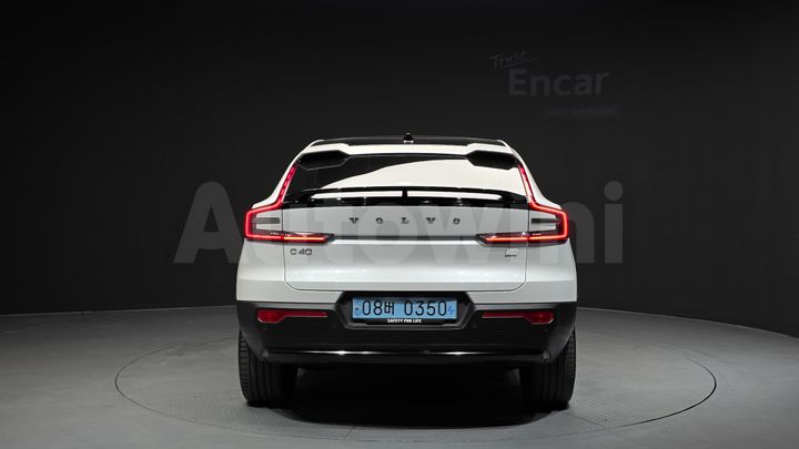 Volvo C40 2023 — 4