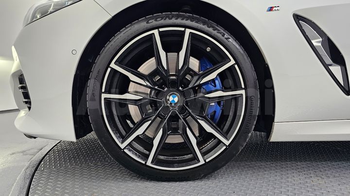 BMW 8 Series 2023 — 5