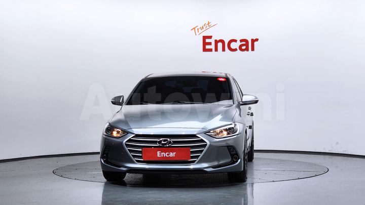 Hyundai Avante 2018 — 3