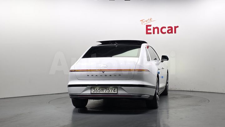 Hyundai Grandeur 2023 — 4