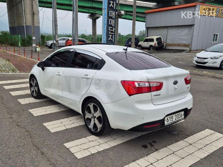 Kia Pride 2013 — 4