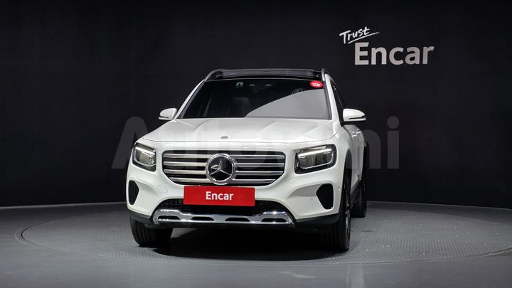 Mercedes Benz GLB Class 2024 — 3