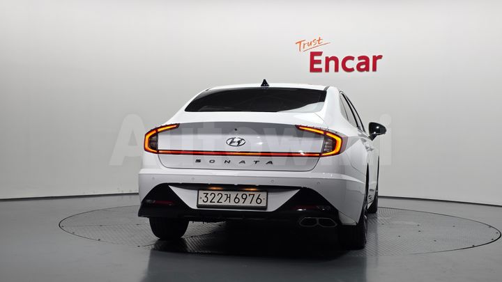 Hyundai Sonata 2023 — 4
