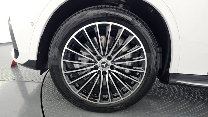 Mercedes Benz GLC Class 2024 — 5
