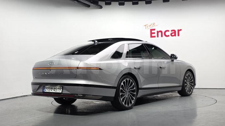 Hyundai Grandeur 2023 — 2