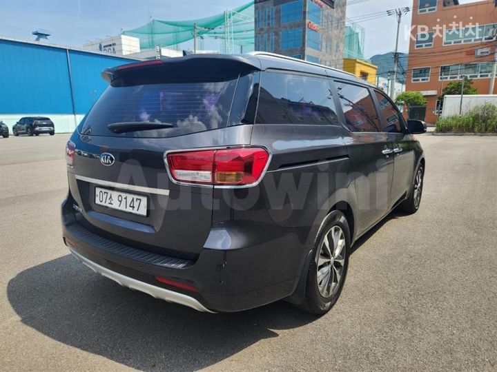 Kia Carnival 2018 — 3