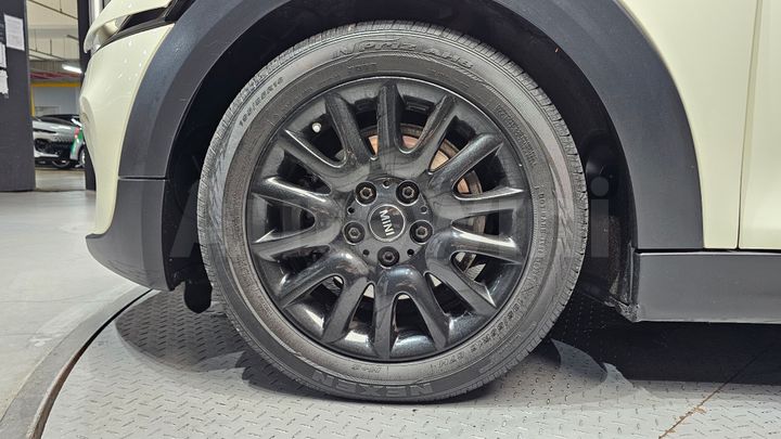 Mini Cooper 2017 — 5