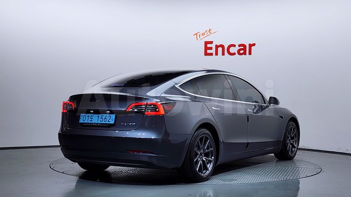 Tesla Model 3 2020 — 2