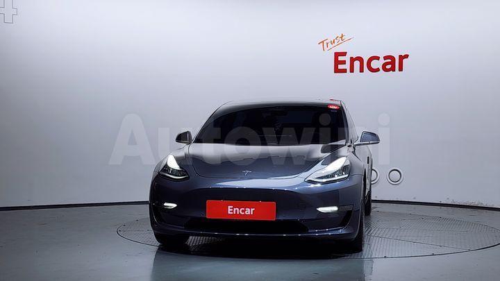 Tesla Model 3 2020 — 3