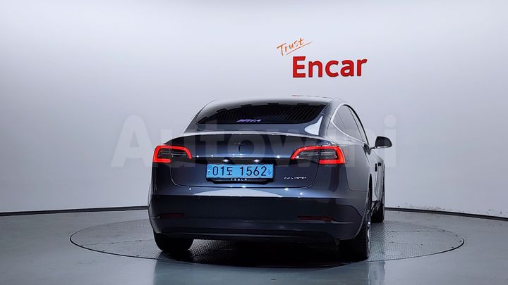 Tesla Model 3 2020 — 4