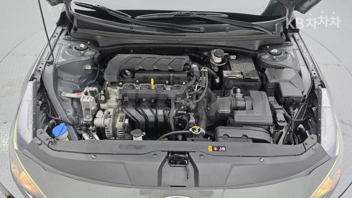 Hyundai Avante 2022 — 5