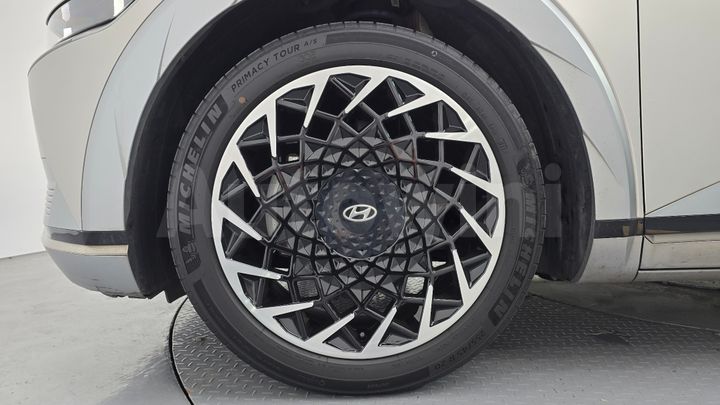 Hyundai Ioniq5 2022 — 5