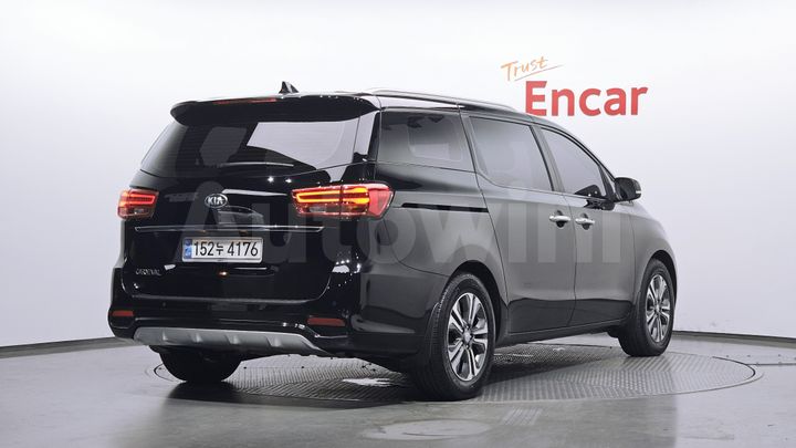 Kia Carnival 2020 — 2