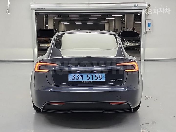 Tesla Model 3 2025 LRW3E7EK7SC475368 — 3