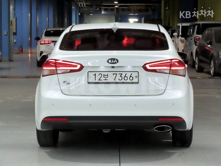 Kia K3 2018 KNAFK412BJA739013 — 3