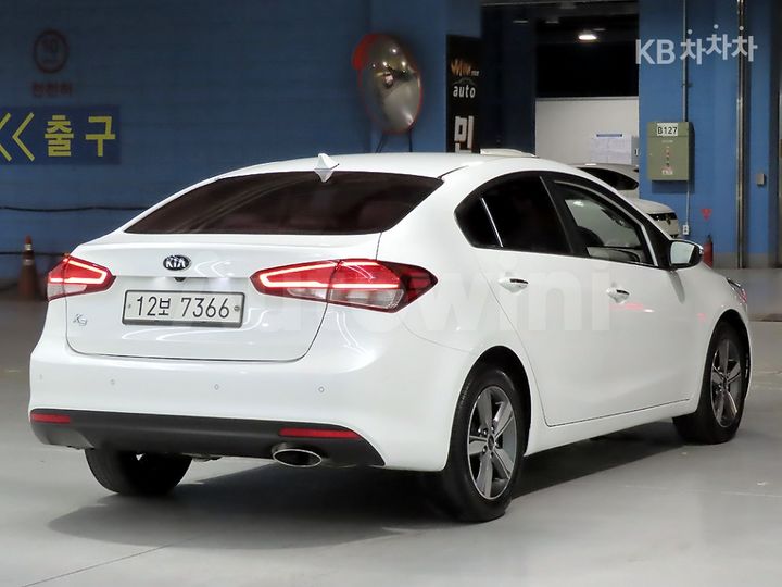Kia K3 2018 KNAFK412BJA739013 — 4