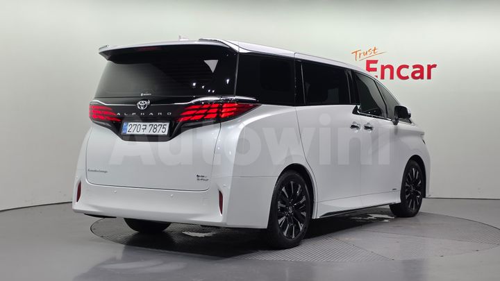 Toyota Alphard 2025 — 2