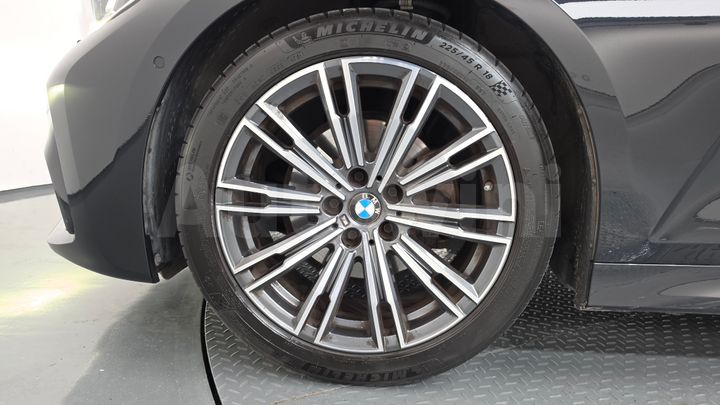 BMW 3 Series 2022 — 5