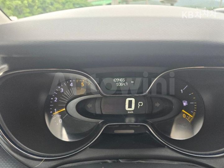 Renault QM3 2014 VF12R3L1EEW177237 — 5