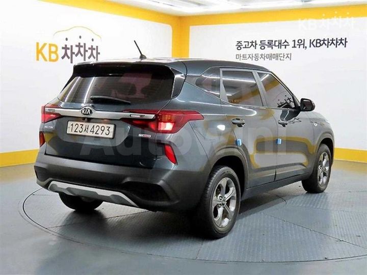 Kia Seltos 2020 KNAEP812GLK028751 — 4
