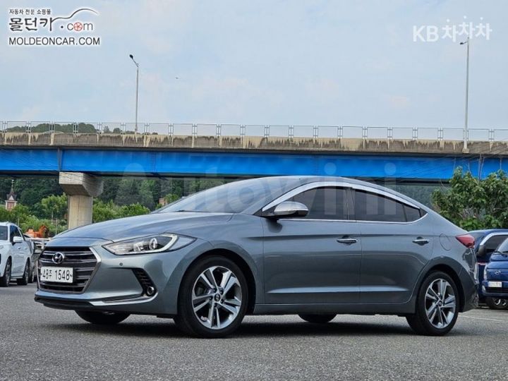 Hyundai Avante 2016 — 3