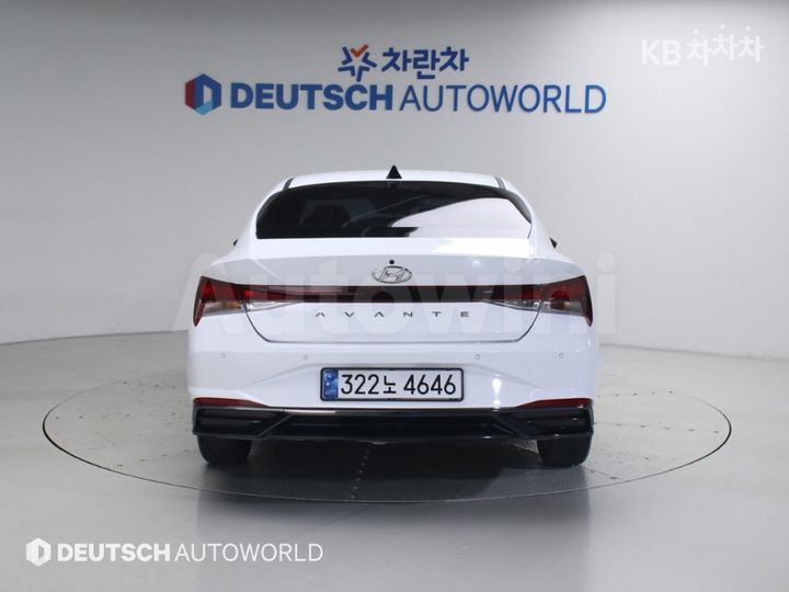 Hyundai Avante 2021 KMHLM41EEMU202744 — 4