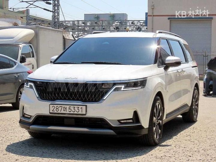Kia Carnival 2022 KNANB81BBNS175482 — 2