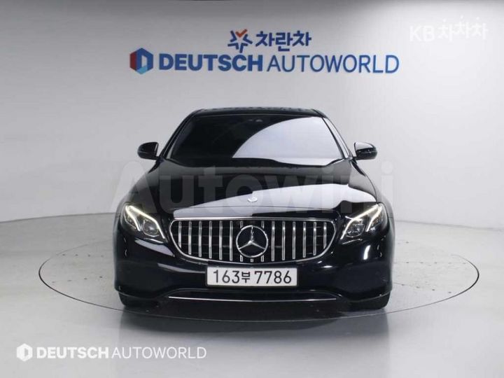 Mercedes-Benz E Class 2019 WDDZF0EB7KA627300 — 3
