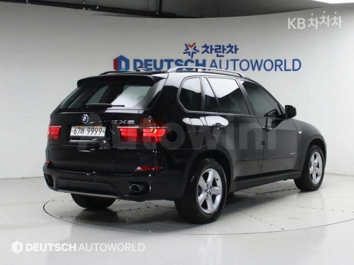 BMW X5 2011 — 2
