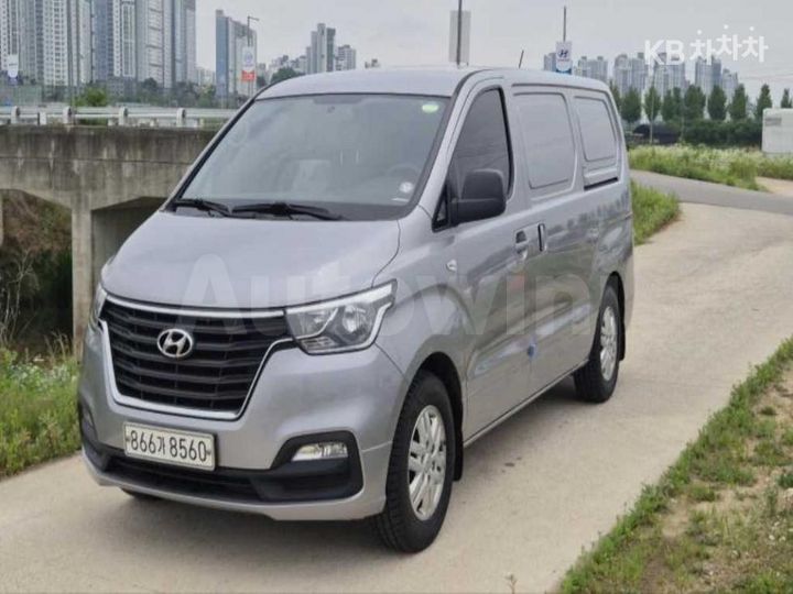 Hyundai Starex 2019 — 2