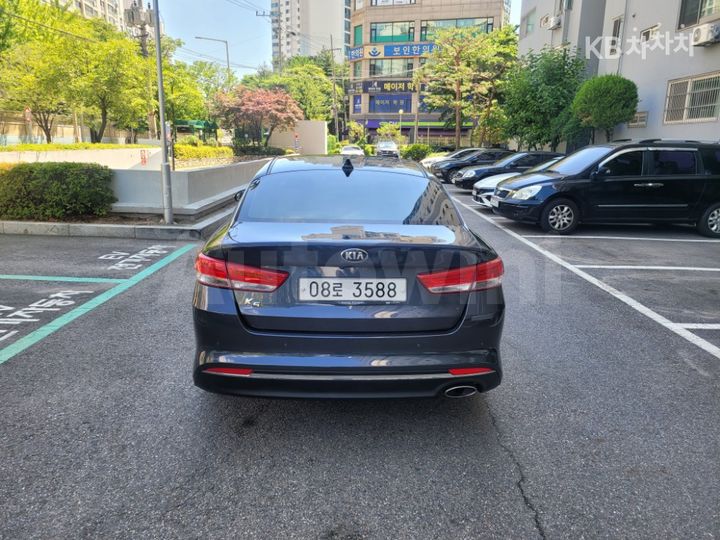 Kia K5 2017 — 3