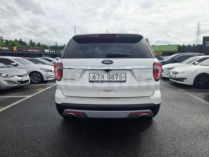Ford Explorer 2016 — 4